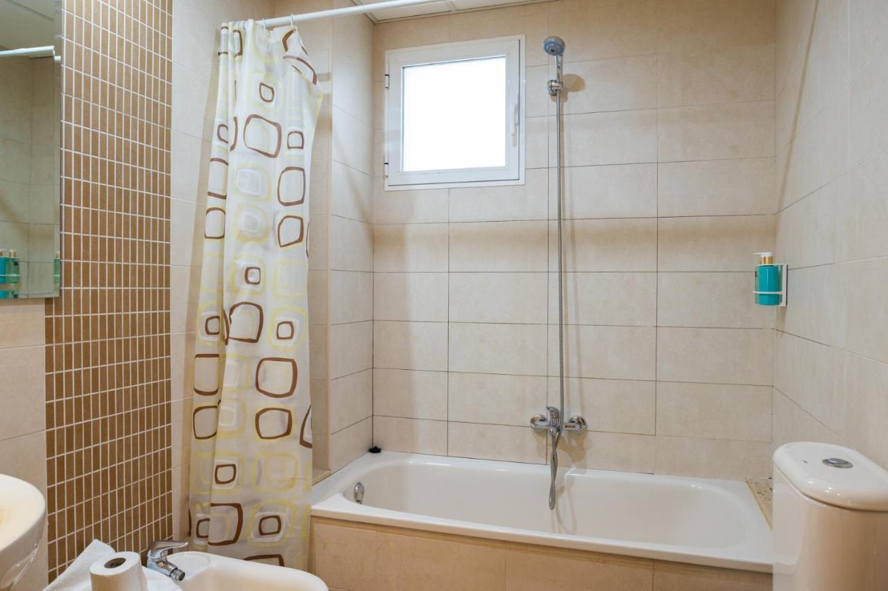 Lovely 2 Bedroom Terrace Wifi Parking Ac Heating Attic Валенсия Экстерьер фото